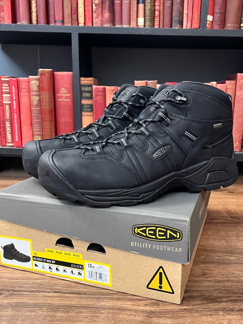 KEEN Utility Men's Detroit XT Mid Height Steel Toe Waterproof Work Boots 13 Wide